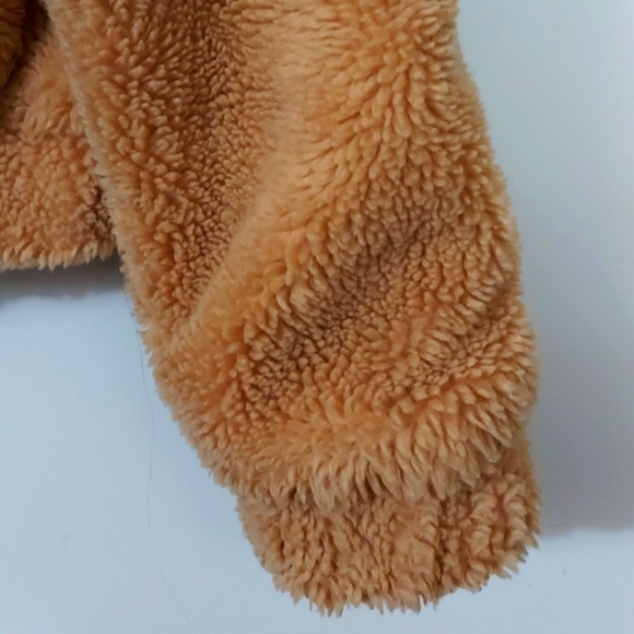 Urban Outfitters teddy bomber jacket - Picture 6 of 9